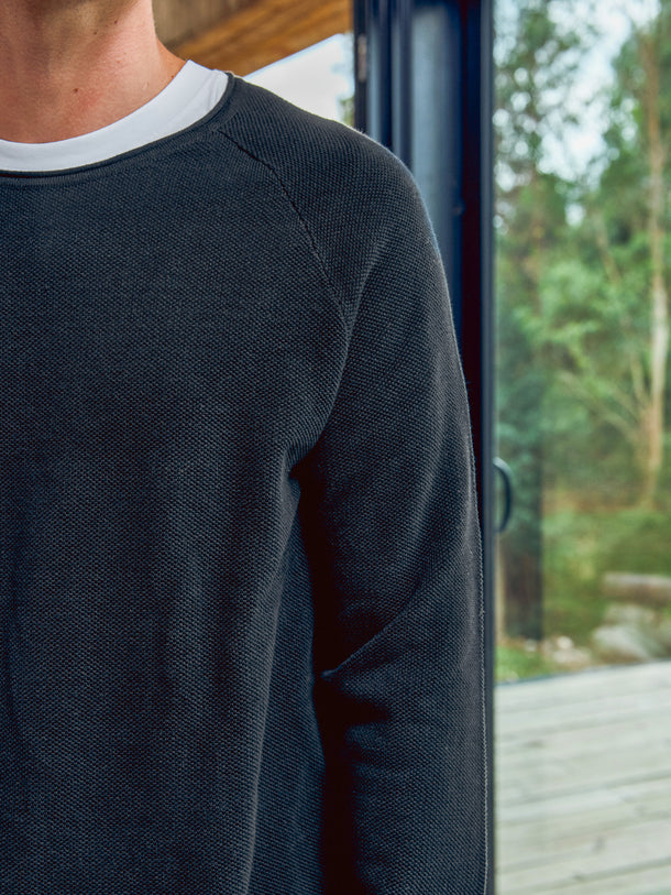 Product SWEATER HILL - Black - Image 4