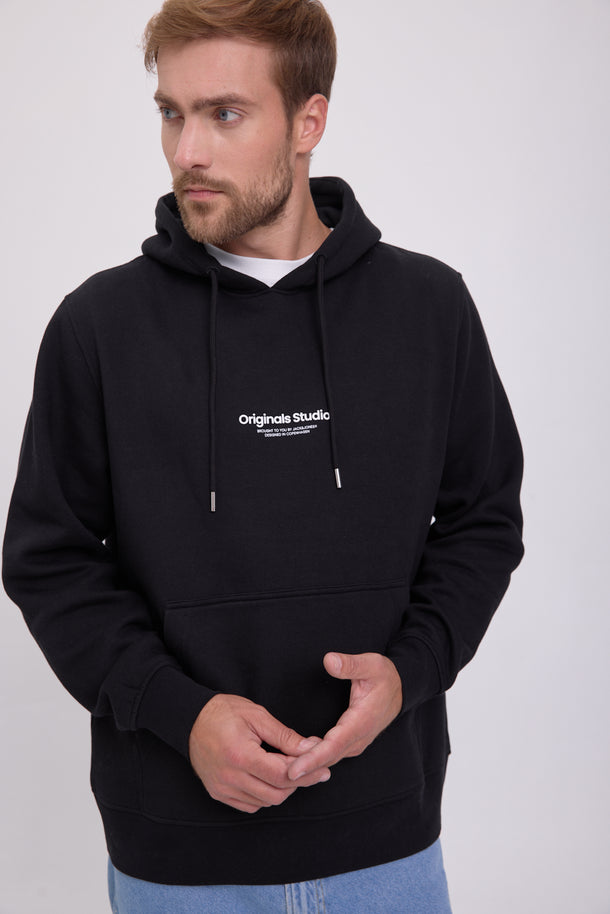 Product POLERÓN VESTEBRO CON CAPUCHA - Black - Image 1