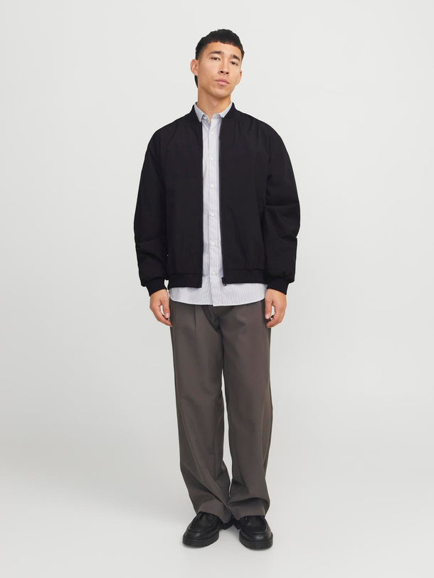 Product CHAQUETA BOMBER CHARGE - Black - Image 4