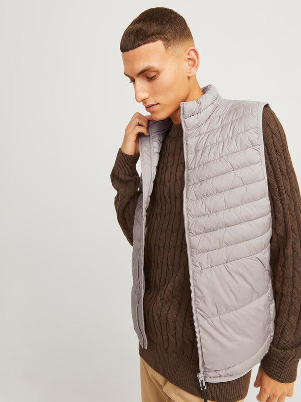 Product CHALECO PUFFER STATE - Atmosphere - Image 6