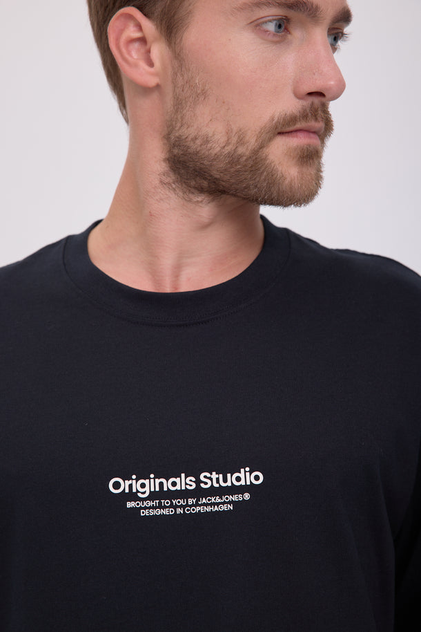 Product POLERA VESTERBRO - Black - Image 4