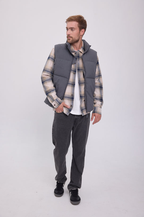 Product CHALECO PUFFER VESTERBRO - Iron Gate - Image 1