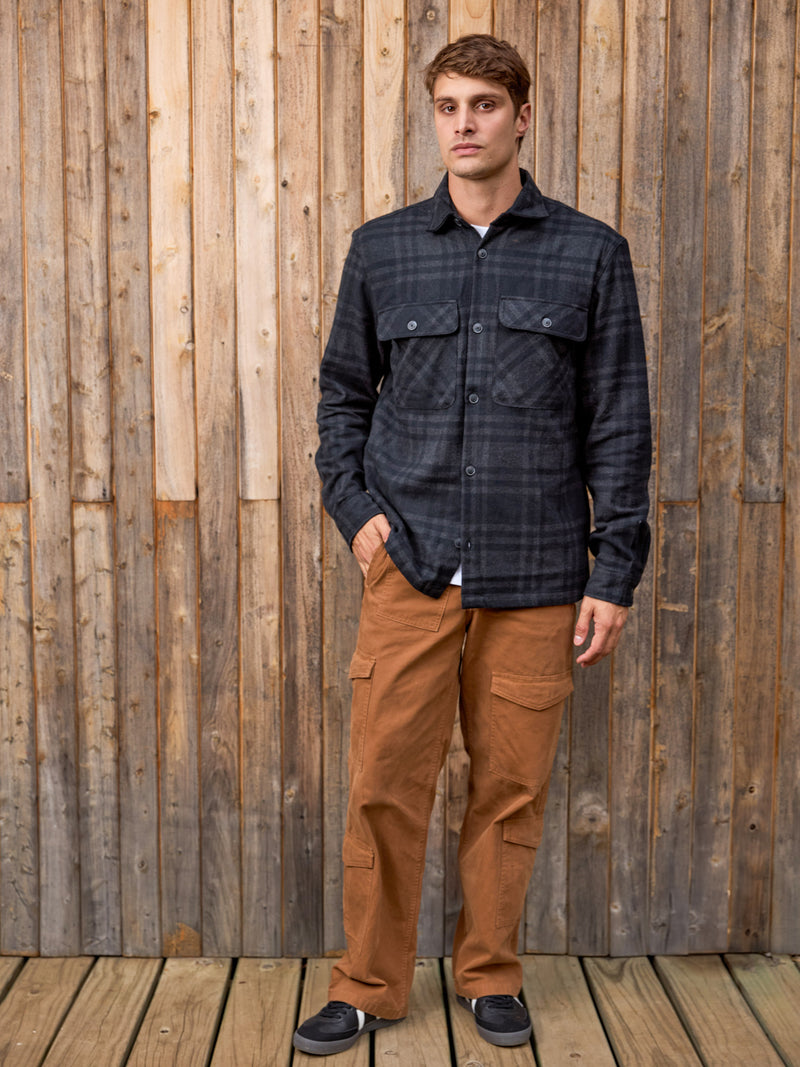 SOBRECAMISA RAYMOND - Black Beauty Fit:COMFORT FIT