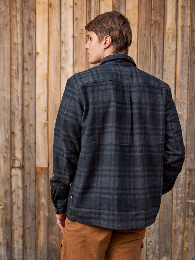 SOBRECAMISA RAYMOND - Black Beauty Fit:COMFORT FIT