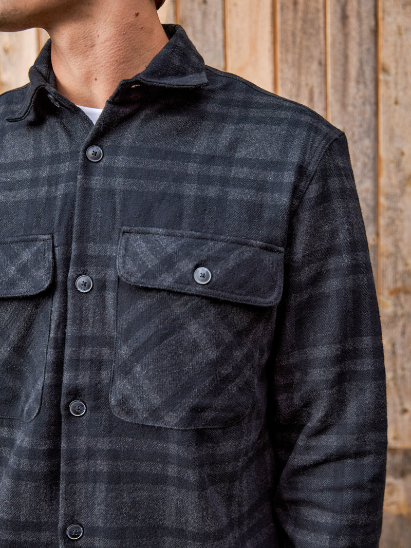 SOBRECAMISA RAYMOND - Black Beauty Fit:COMFORT FIT