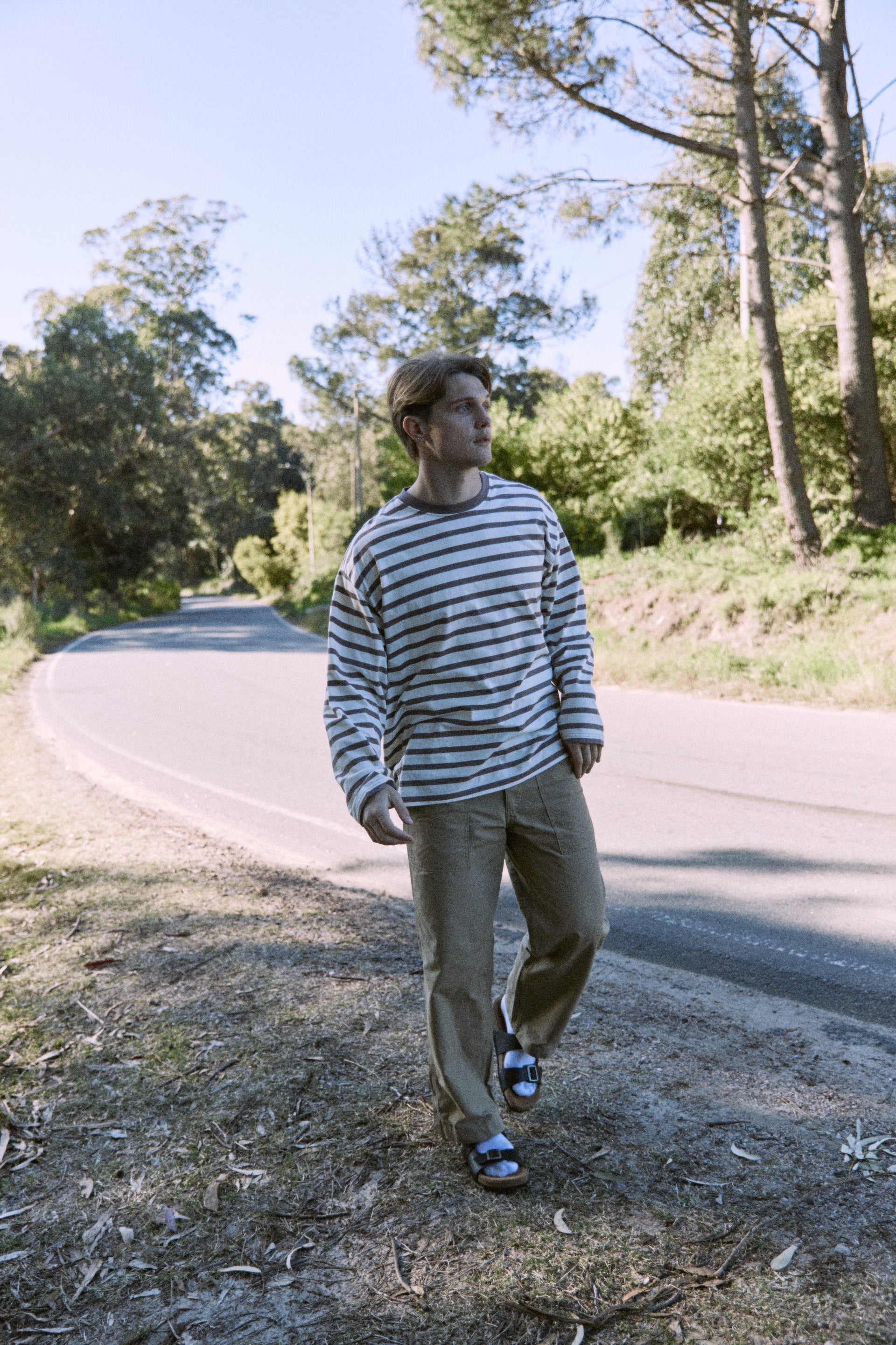 POLERA SLINGTON CREW - Deep Taupe Stripes:ANTIQUE WHITE