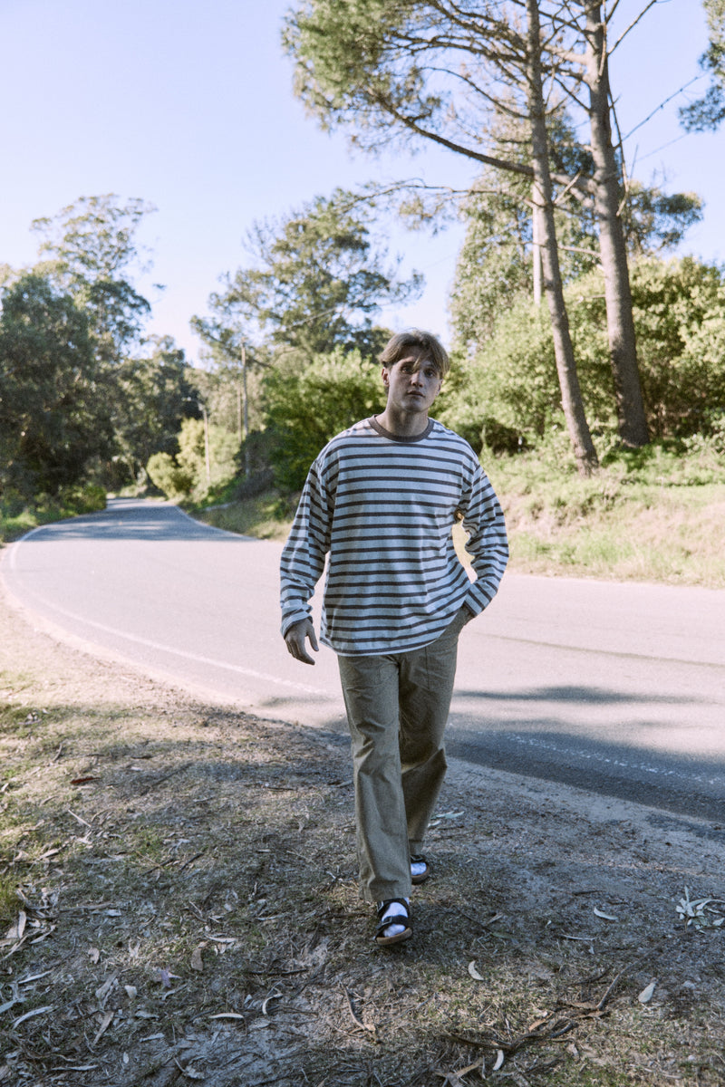 POLERA SLINGTON CREW - Deep Taupe Stripes:ANTIQUE WHITE