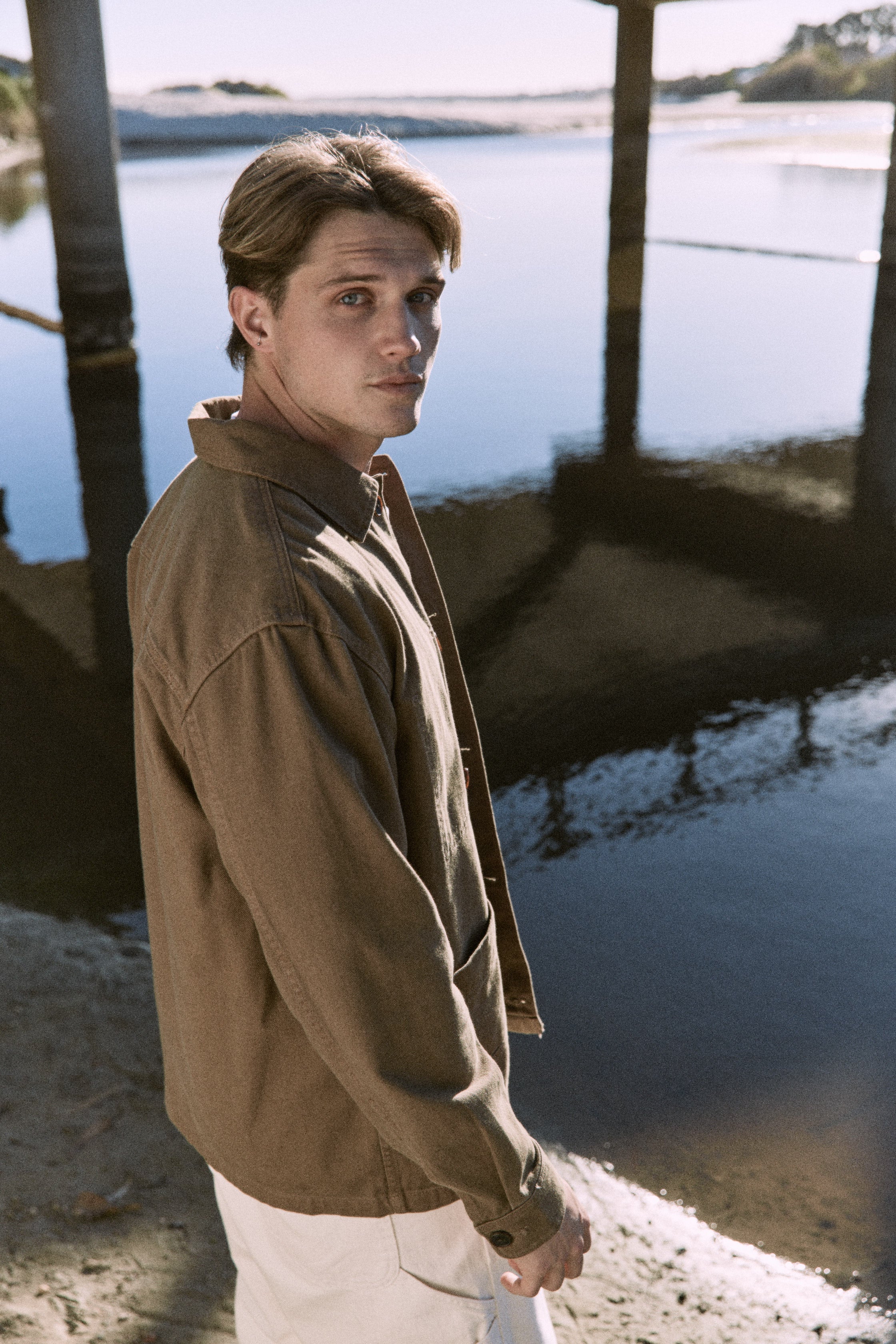 SOBRECAMISA WORKER CON BOTONES DERRY - Shitake