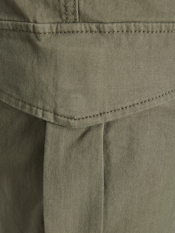 Product PANTALÓN MARCO-JOE CARGO REGULAR - Dusty Olive - Image 4