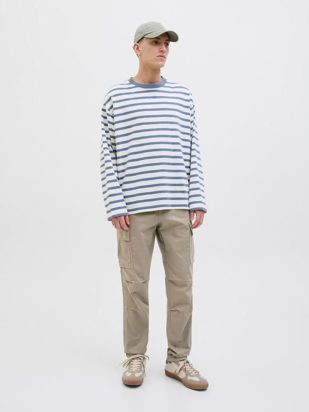Product PANTALÓN CARGO TIRO MEDIO TUCKER - Dune Detail:SOLID - Image 9