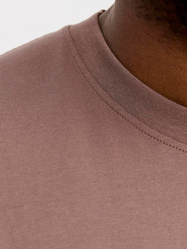 Product POLERA VESTERBRO - Deep Taupe - Image 2