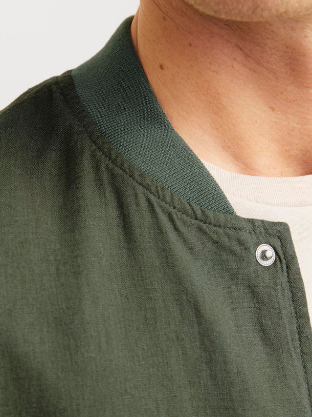 Product CHAQUETA BOMBER DE LINO ARIO-Agave Green - Image 6