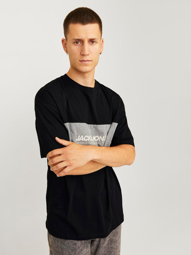 Product POLERA LEGACY - Black Detail:BLOCKING - Image 7