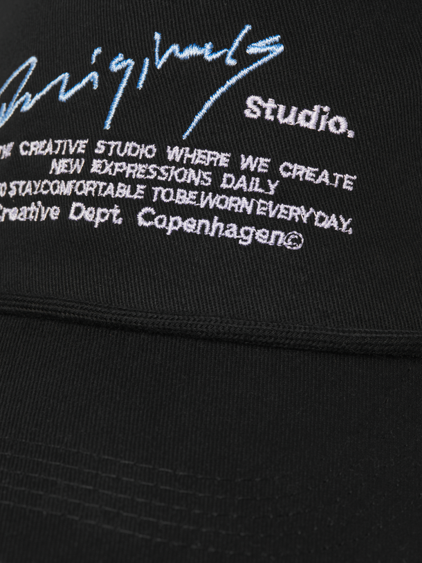 Product GORRO MANCHESTER - Black - Image 2