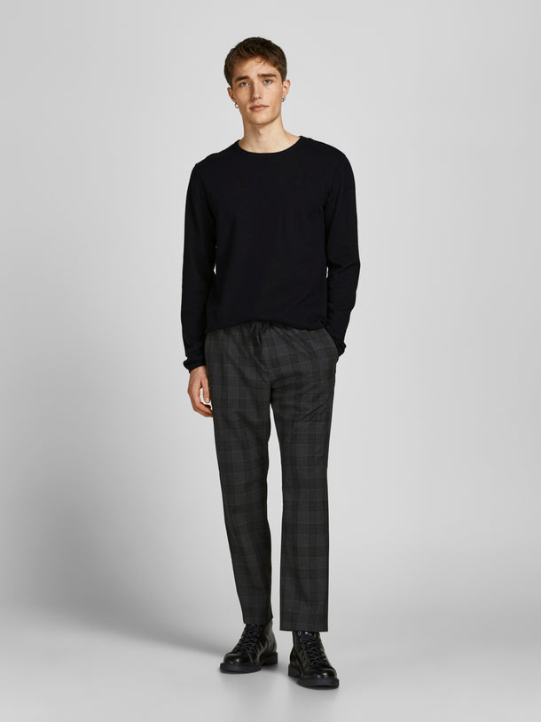 Product SWEATER HILL - Black - Image 7