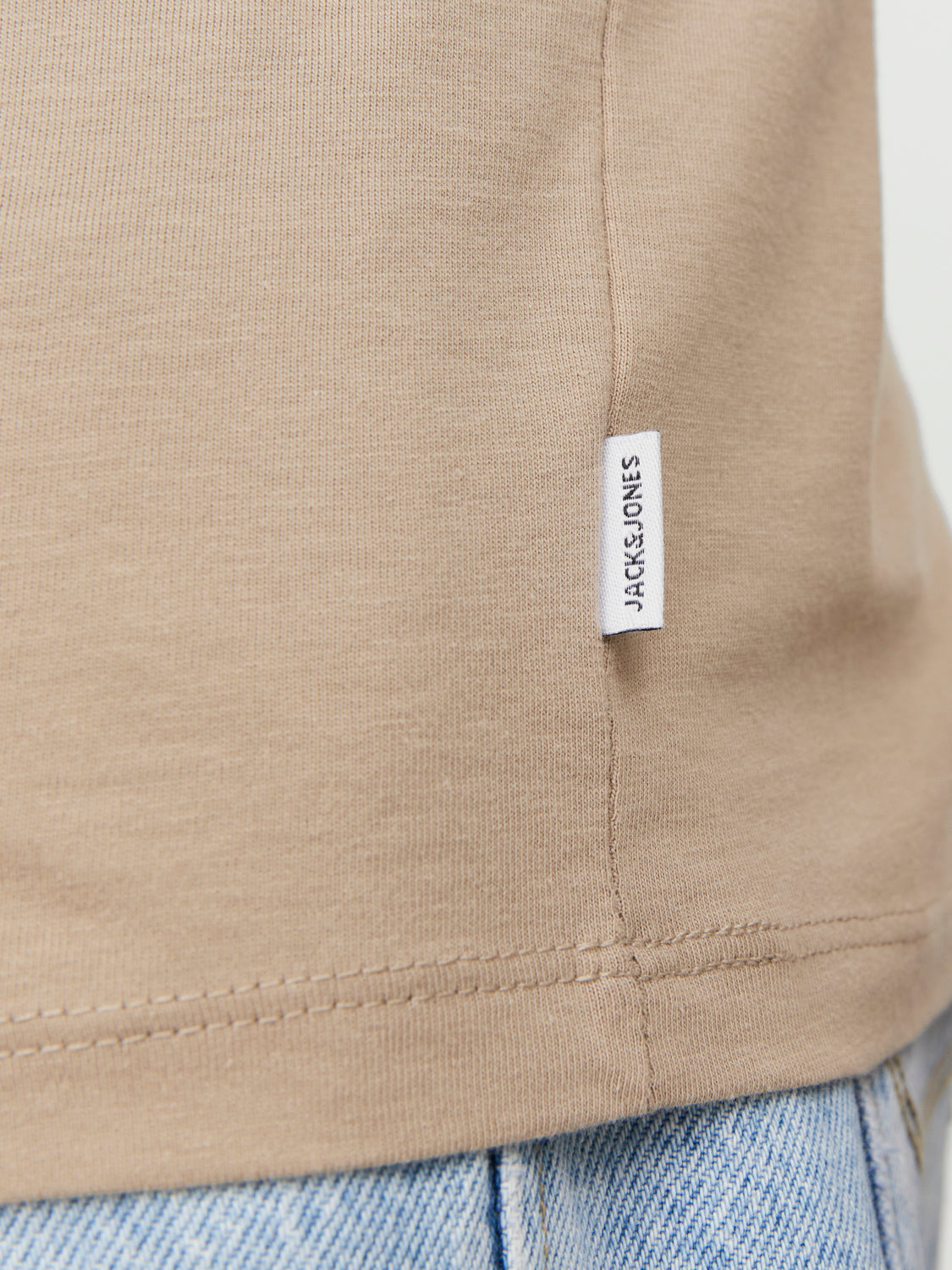POLERA BÁSICA REGULAR MANGA CORTA ORGANIC - Crockery Detail:SLIM