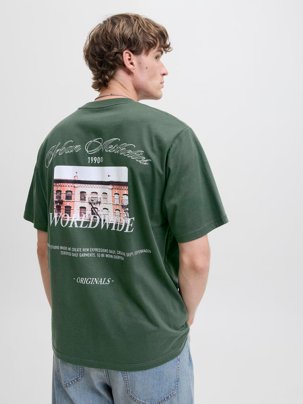 Product POLERA RELAXED ESTAMPADA LEECKER-Sycamore - Image 3