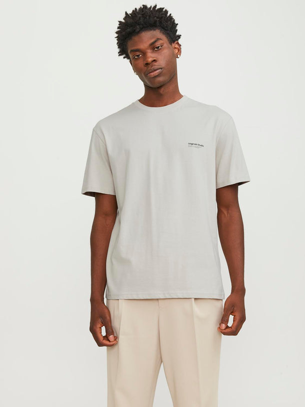Product POLERA RELAXED MANGA CORTA VESTERBRO - Moonbeam Detail:SS24 - Image 1